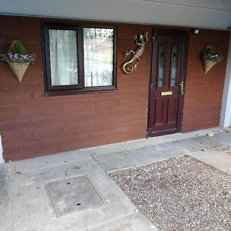 The Old Cart Shed Bed & Breakfast Lenwade ภายนอก รูปภาพ